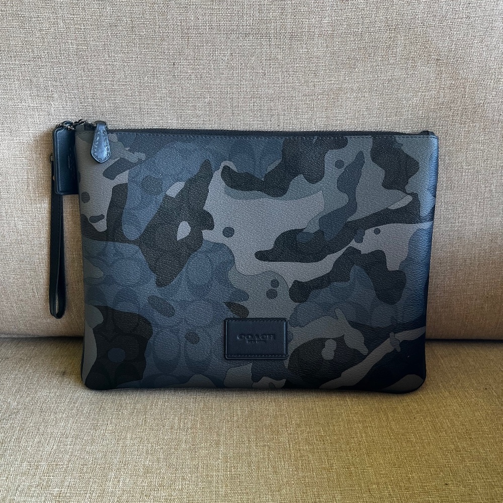 Large Coach.Mens Pouch / Blue Camo Print